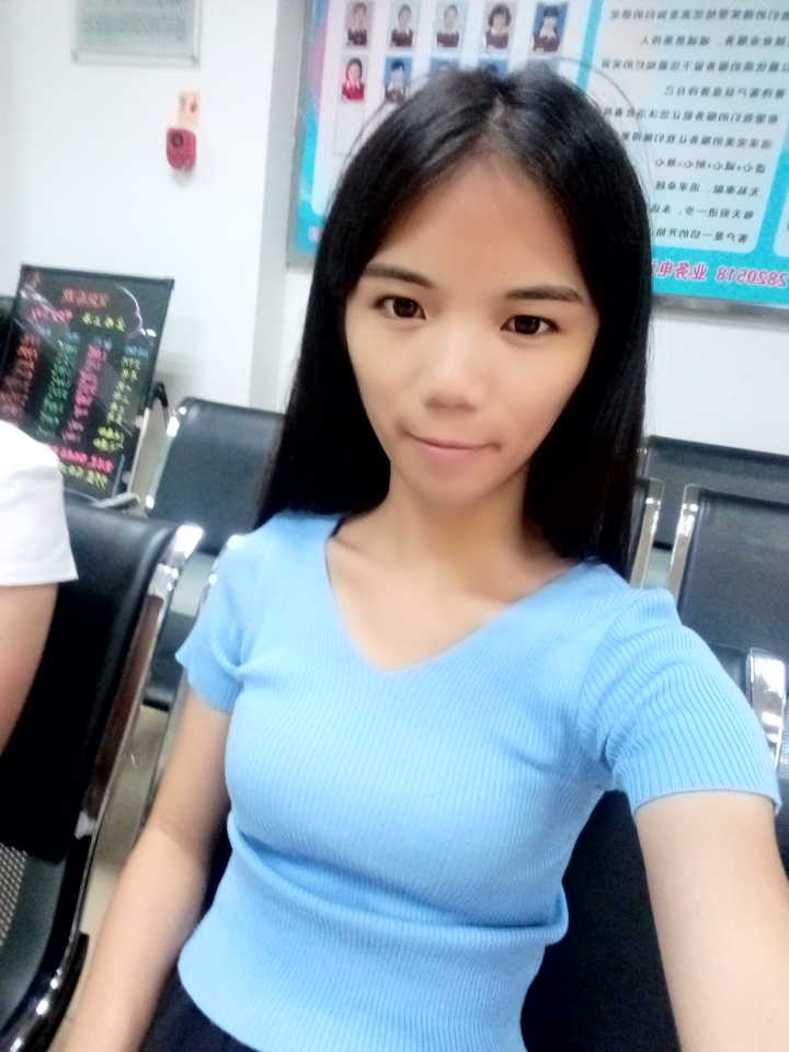 覃小玉的照片